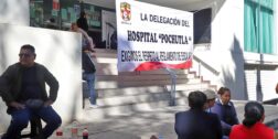 Foto: Luis Alberto Cruz // Reanudan protestas empleados del Hospital de Pochutla en la capital.