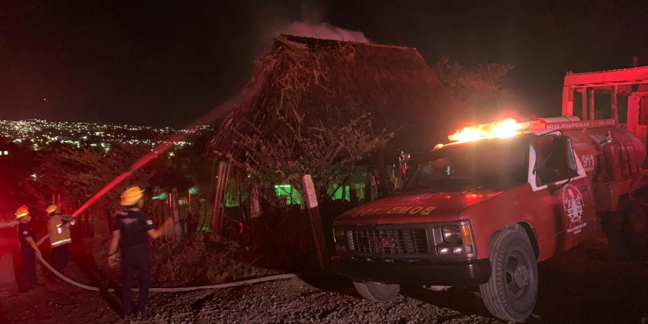 Incendio genera pánico en la agencia Xochixtlapilco | El Imparcial de Oaxaca