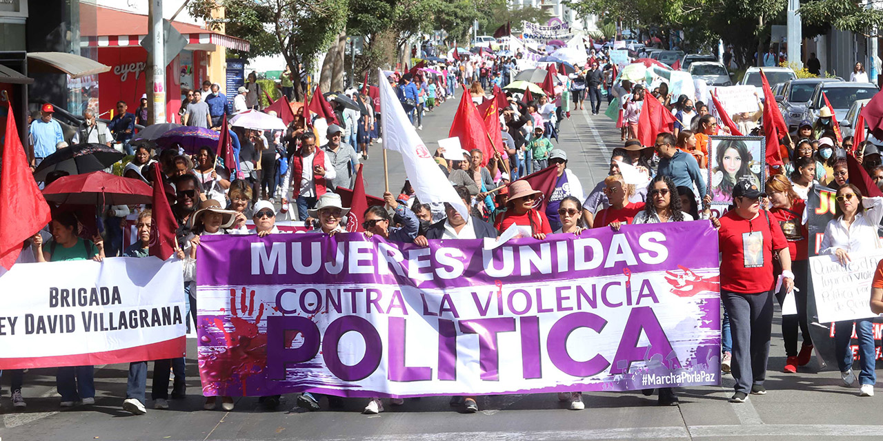 Marchan mujeres contra la violencia política | El Imparcial de Oaxaca