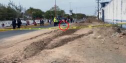 El cuerpo sin vida quedó tirado a un costado del Deportivo Binizaá.