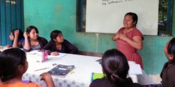Ofelia Pineda Ortíz exhortó a los jóvenes y niños de comunidades a hablar y escribir su lengua materna.