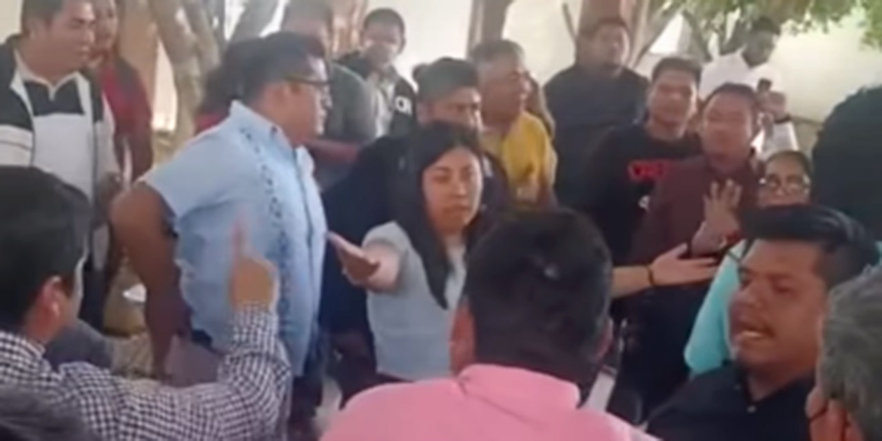 Abucheos y riña durante asamblea de la Sección 22 | El Imparcial de Oaxaca