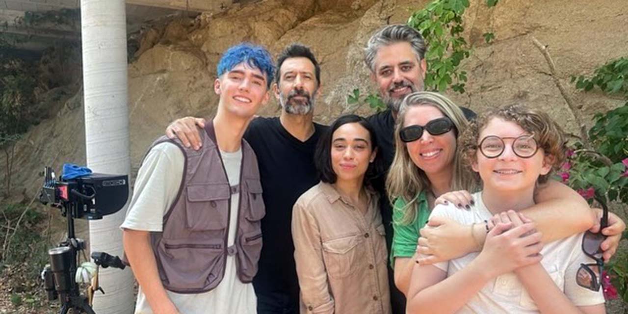 Chema Yazpik, Vincent y otros actores de la película ‘Futuro Desierto’ en Huatulco.