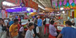 Foto: Lisbeth Mejía Reyes // Como cada año, el mercado 20 de Noviembre, lucía este viernes abarrotado de visitantes.