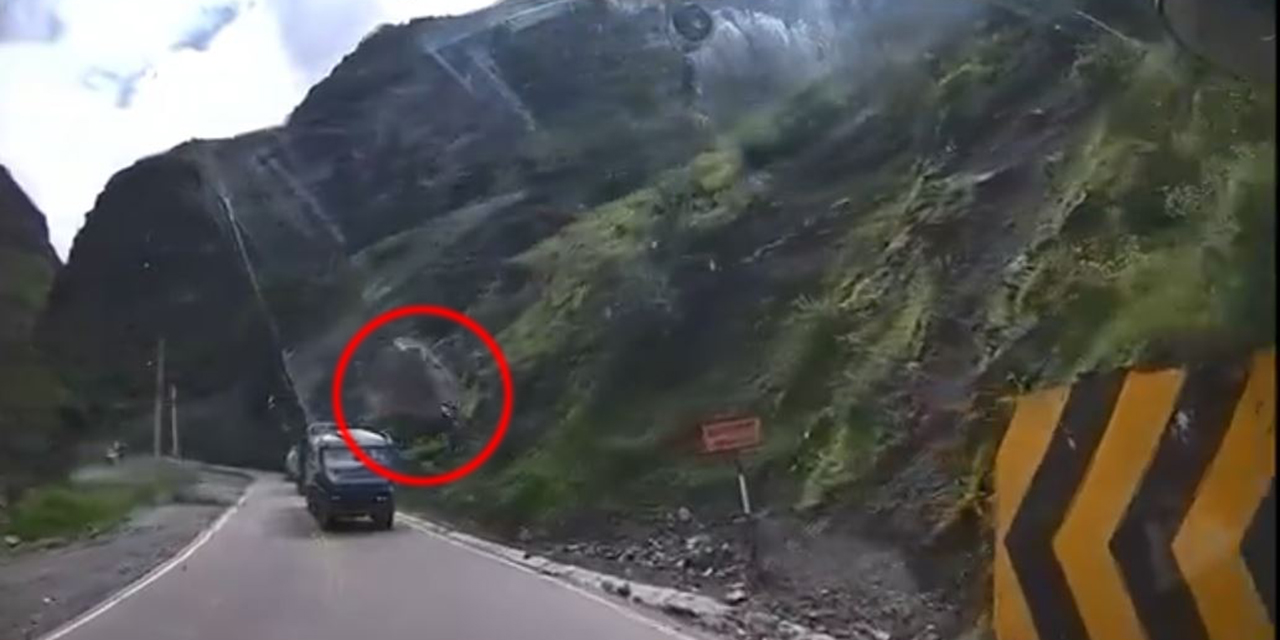 VIDEO: Rocas enormes aplastan camiones en carretera de Perú | El Imparcial de Oaxaca