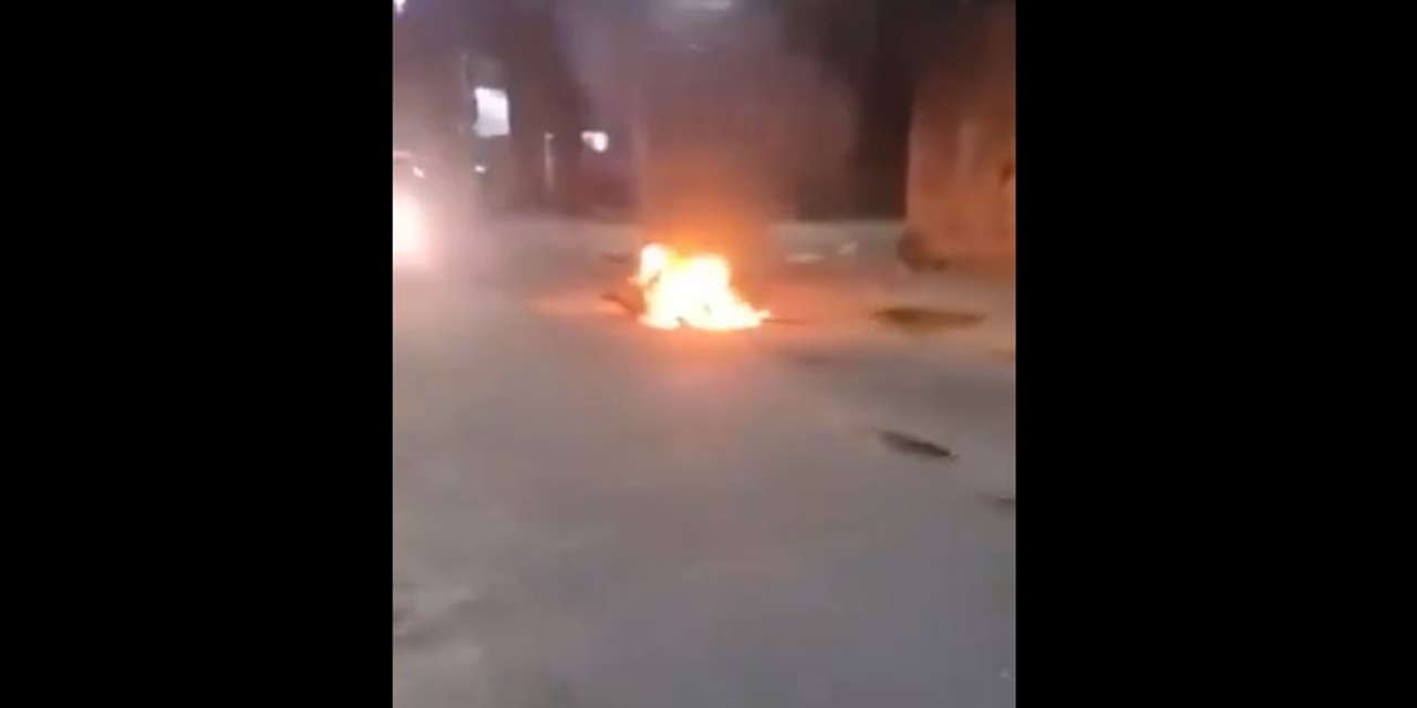 VIDEO: Es quemado vivo por vecinos porque habría matado a una joven | El Imparcial de Oaxaca
