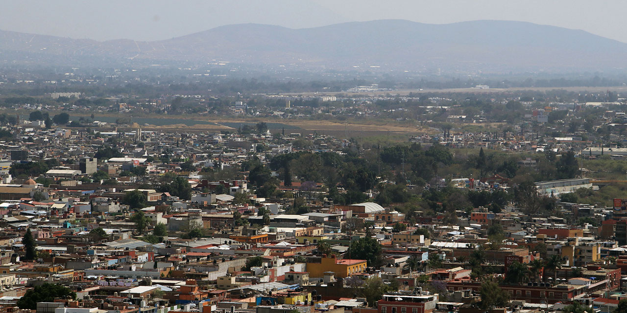 Foto: Archivo El Imparcial // Comienza a ser más frecuente la bruma por contaminación del aire en Oaxaca.