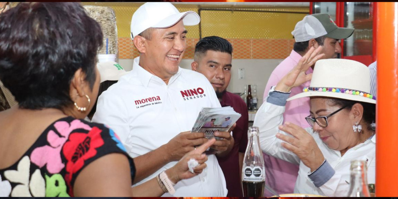Nino Morales recorre pasillos de la Central de Abasto y dialoga con comerciantes  | El Imparcial de Oaxaca