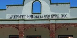 San Antonio Nanahuatipam continúa siendo gobernado por un comisionado político.