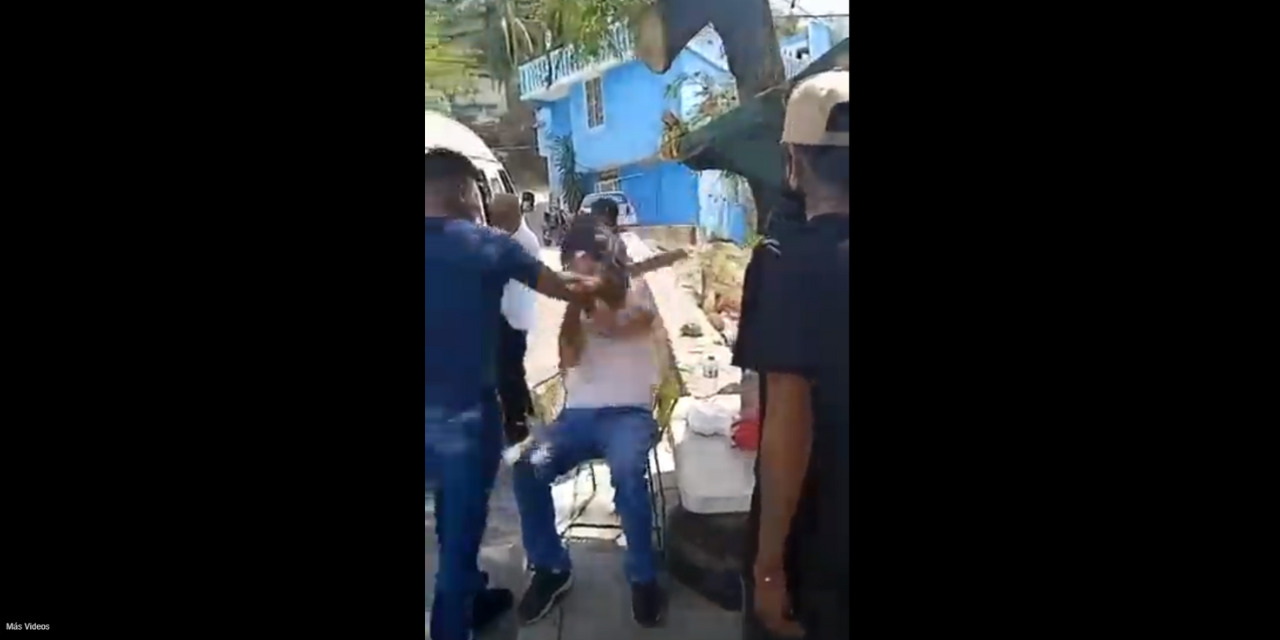 VIDEO: Transportistas de Acapulco reciben tunda por presuntos criminales | El Imparcial de Oaxaca