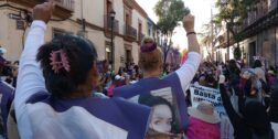 Fotos: Lisbeth Mejía Reyes // Miles de mujeres marcharon este viernes del Monumento a la Madre al Zócalo capitalino, para exigir respeto a sus derechos y el cese a la violencia machista.