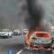 Un vehículo ardió hasta terminar en pérdida total a la altura del túnel San Antonio Lalana.