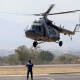 Llega helicóptero a 5 días del incendio en Quiaviní