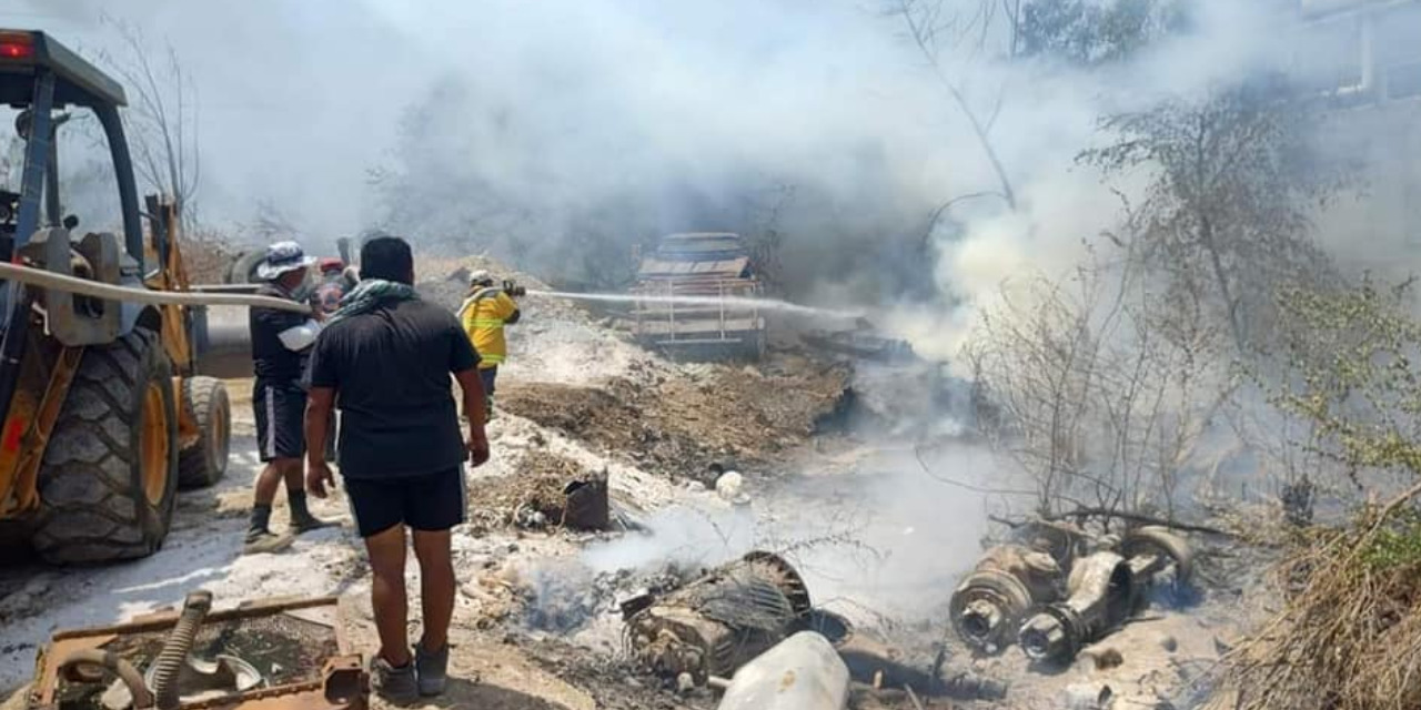 Incendio en depósito de chatarra causa alerta entre la ciudadanía | El Imparcial de Oaxaca