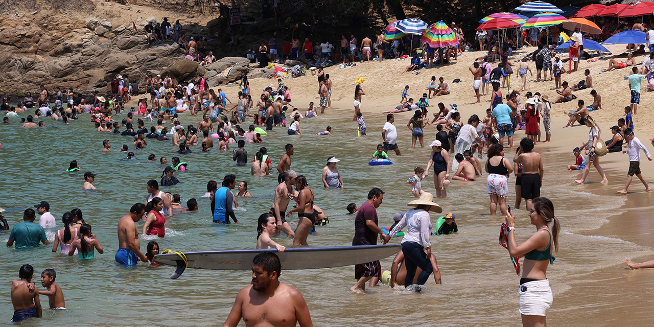 Abarrotan playas y balnearios en Sábado de Gloria | El Imparcial de Oaxaca