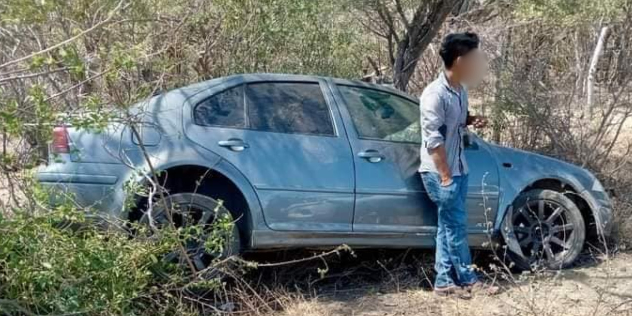 Ebrio conductor sale estrepitosamente de la carretera | El Imparcial de Oaxaca