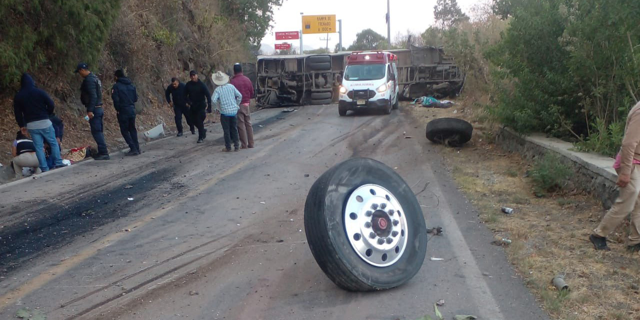 Tragedia en Malinalco: 14 muertos y 31 heridos tras volcadura de autobús de peregrinos