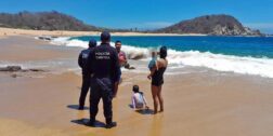 Foto: cortesía // Para algunas familias, las vacaciones de Semana Santa se tornaron trágicas. En las playas de Oaxaca, corporaciones de seguridad reforzaron la vigilancia.