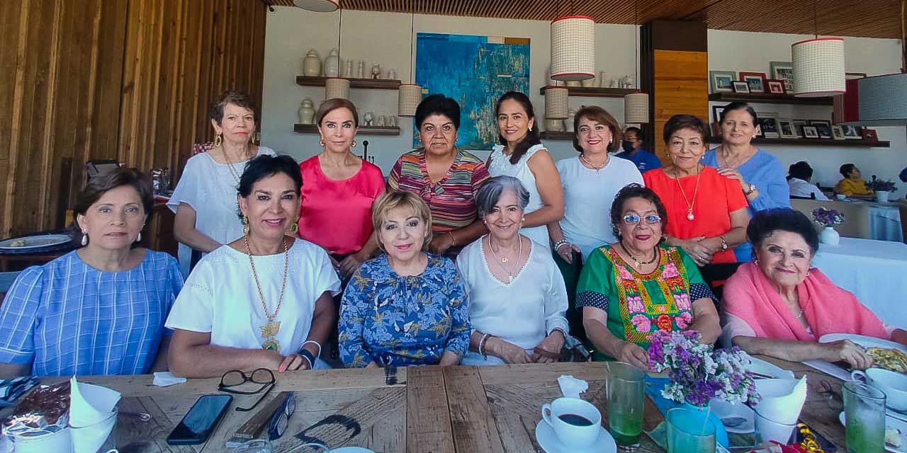 Fotos: Rubén Morales // Paty Diosdado celebró su cumpleaños rodeada de sus grandes amigas.