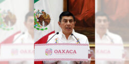 Foto: Adrián Gaytán // Reducción de la pobreza y manejo responsable de los recursos, reposicionan al gobernador Salomón Jara Cruz en el ranking mensual de Campaigns & Elections.