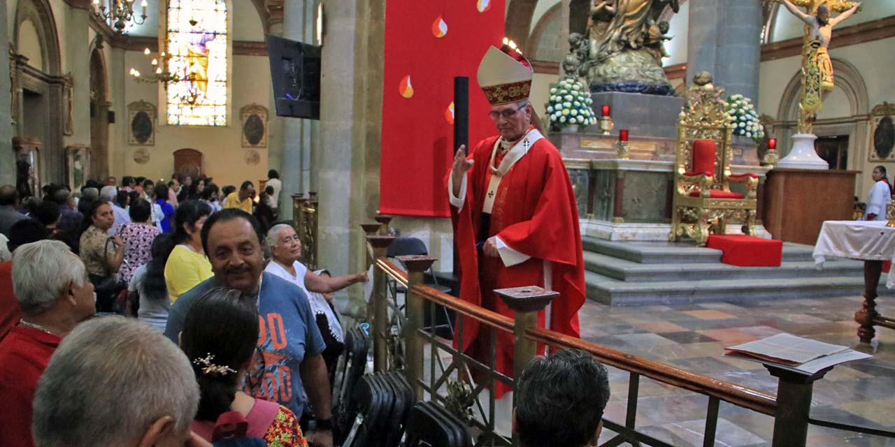 Foto: Adrián Gaytán // El Arzobispo Pedro Vázquez Villalobos, durante su homilía dominical.