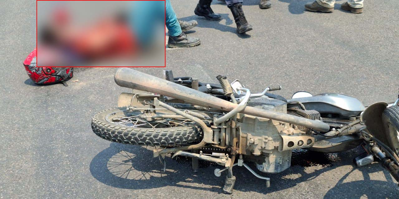El motociclista lesionado recibió los primeros auxilios por parte de paramédicos.