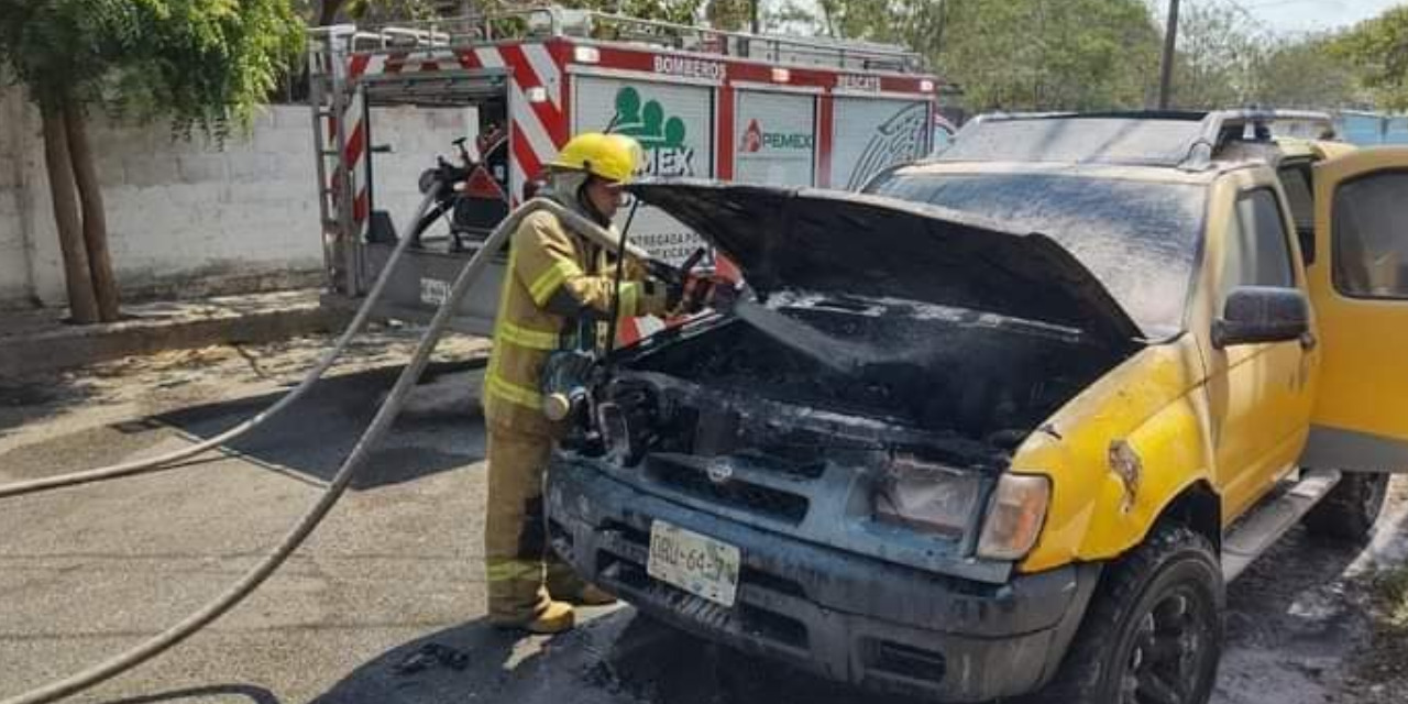Alarma por incendio de camioneta en Salina Cruz | El Imparcial de Oaxaca