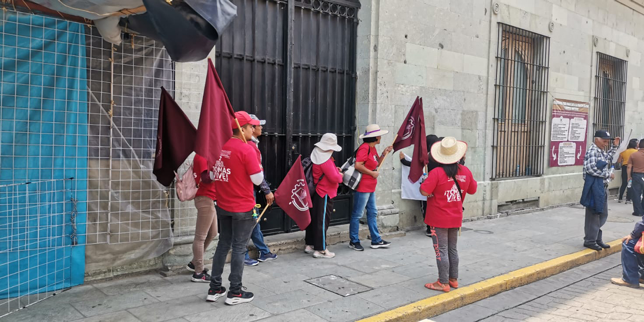 Protestan en Palacio de Gobierno y en Consejo de la Judicatura | El Imparcial de Oaxaca