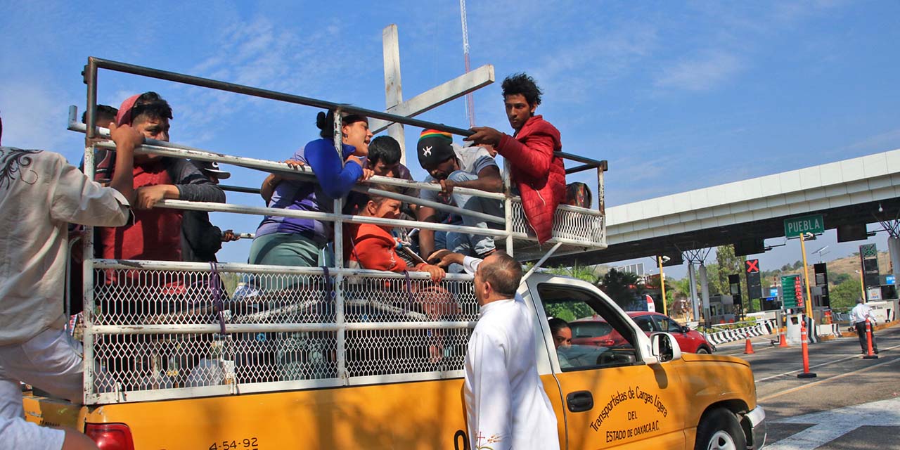 Sale caravana migrante de Oaxaca