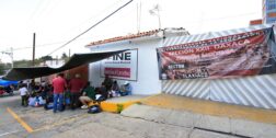 Foto: Adrián Gaytán // Vuelven a cerrar las oficinas del INE en Oaxaca.