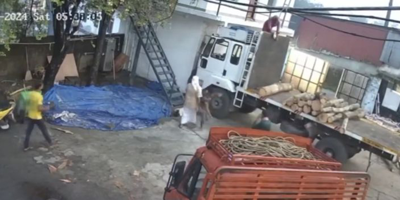 VIDEO: Hombre muere tras intentar detener un camión de carga en la India