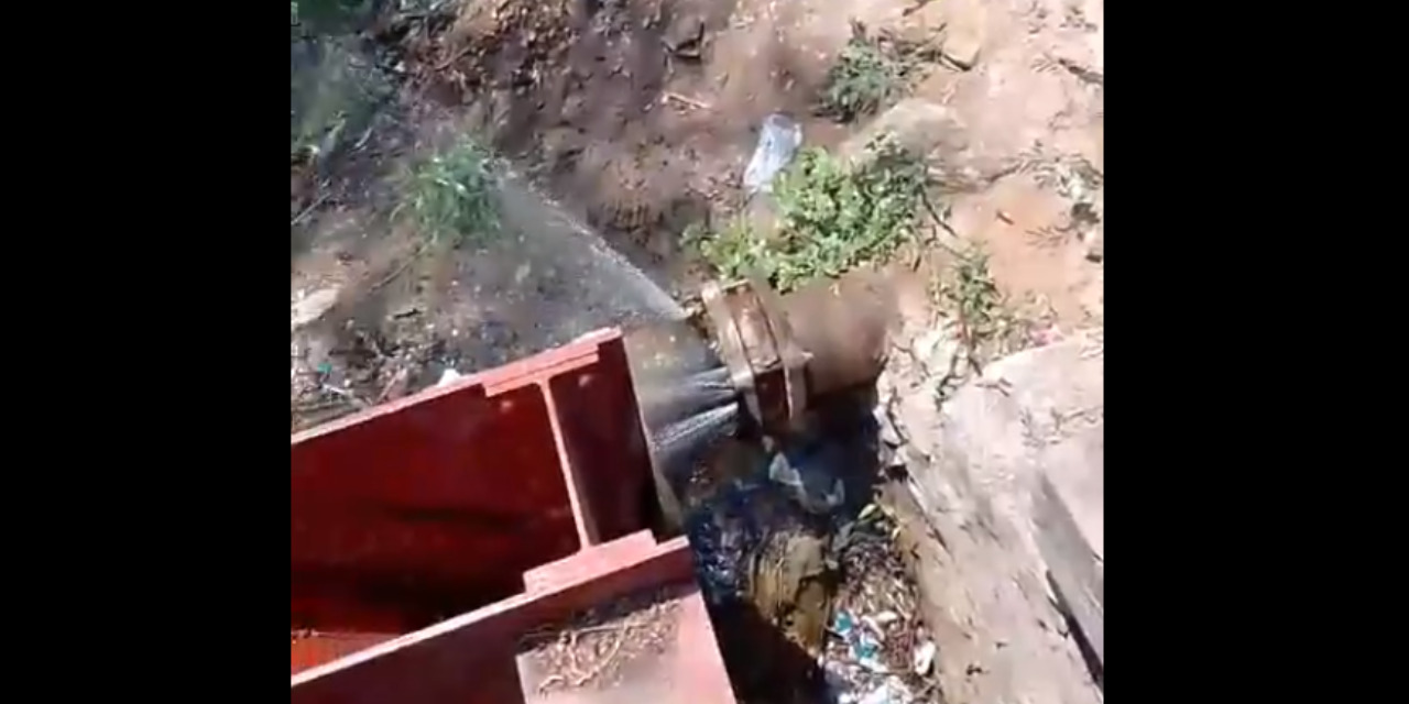VIDEO | Fuga y desperdicio de agua desata la Indignación en Tehuantepec | El Imparcial de Oaxaca