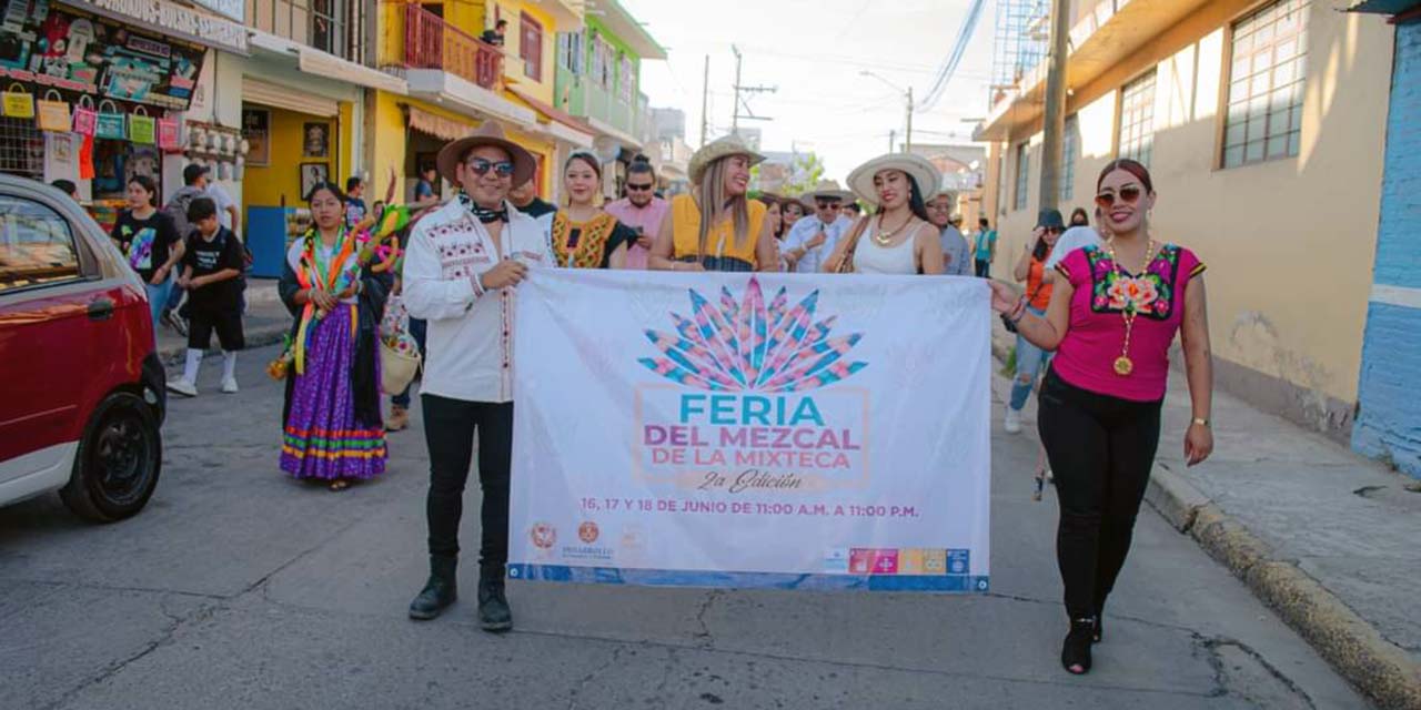 Con un recorrido de calenda iniciará la tercera edición de la Feria del Mezcal de la Mixteca.