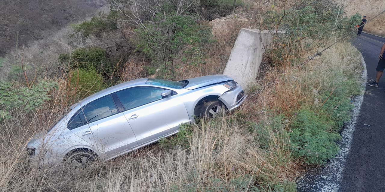 El conductor resultó sin lesiones solo se reportaron daños materiales.