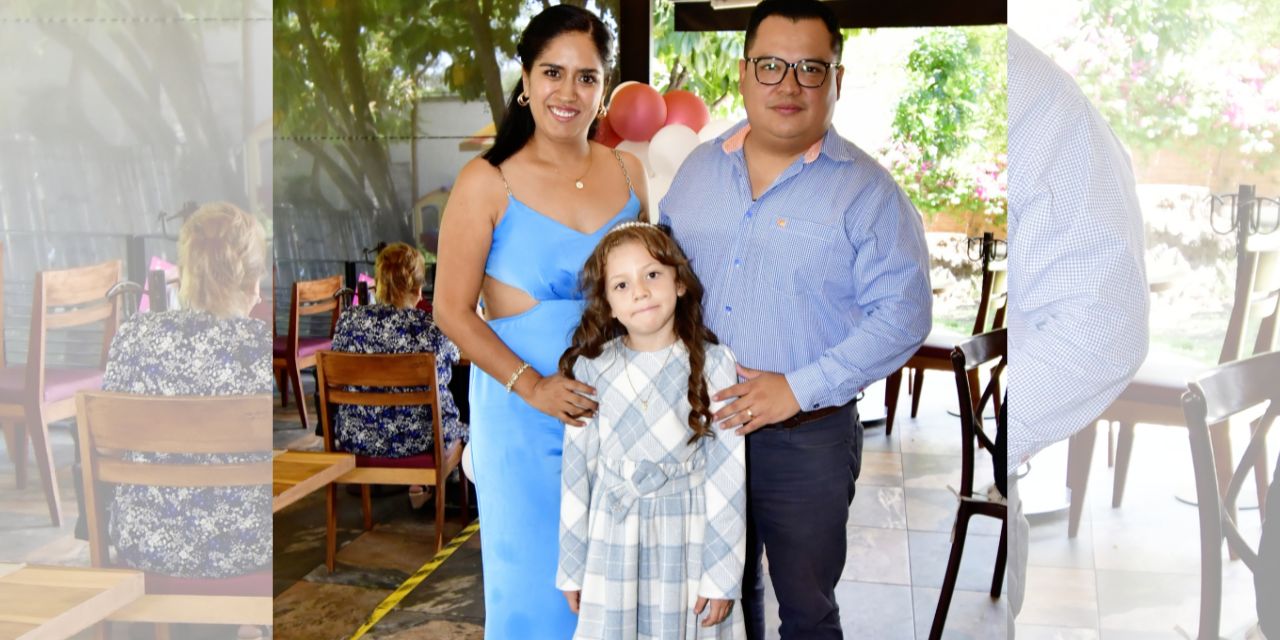 Ximena renueva su bautismo