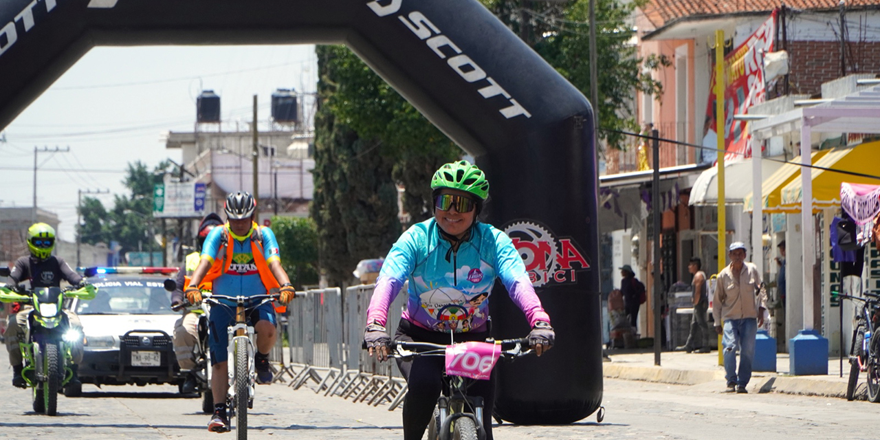 Compañía Minera Cuzcatlán impulsa el deporte