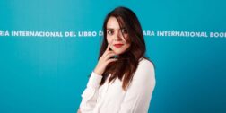 Laura Baeza aborda el tema de las jóvenes desaparecidas en México.