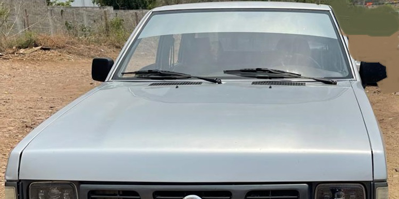 Aseguran camioneta con reporte  de robo en Villa Sola de Vega