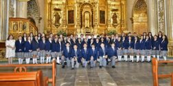 Fotos: Rubén Morales // Los alumnos agradecieron al Todopoderosa la culminación de esta etapa con una misa de acción de gracias en el templo de Santo Domingo de Guzmán.