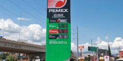Foto: Adrián Gaytán // El precio de la gasolina Premium se encuentra a apenas un centavo de la barrera de los 26 pesos.