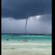 VIDEO | Captan en video tornado de agua frente a playa de Tulum