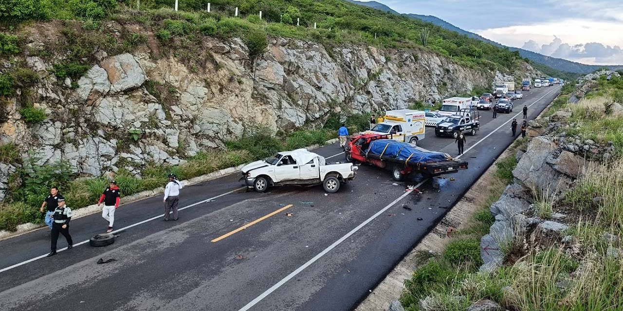 La colisión ocurrió la Carretera Federal 175, a la altura del libramiento a Ocotlán.