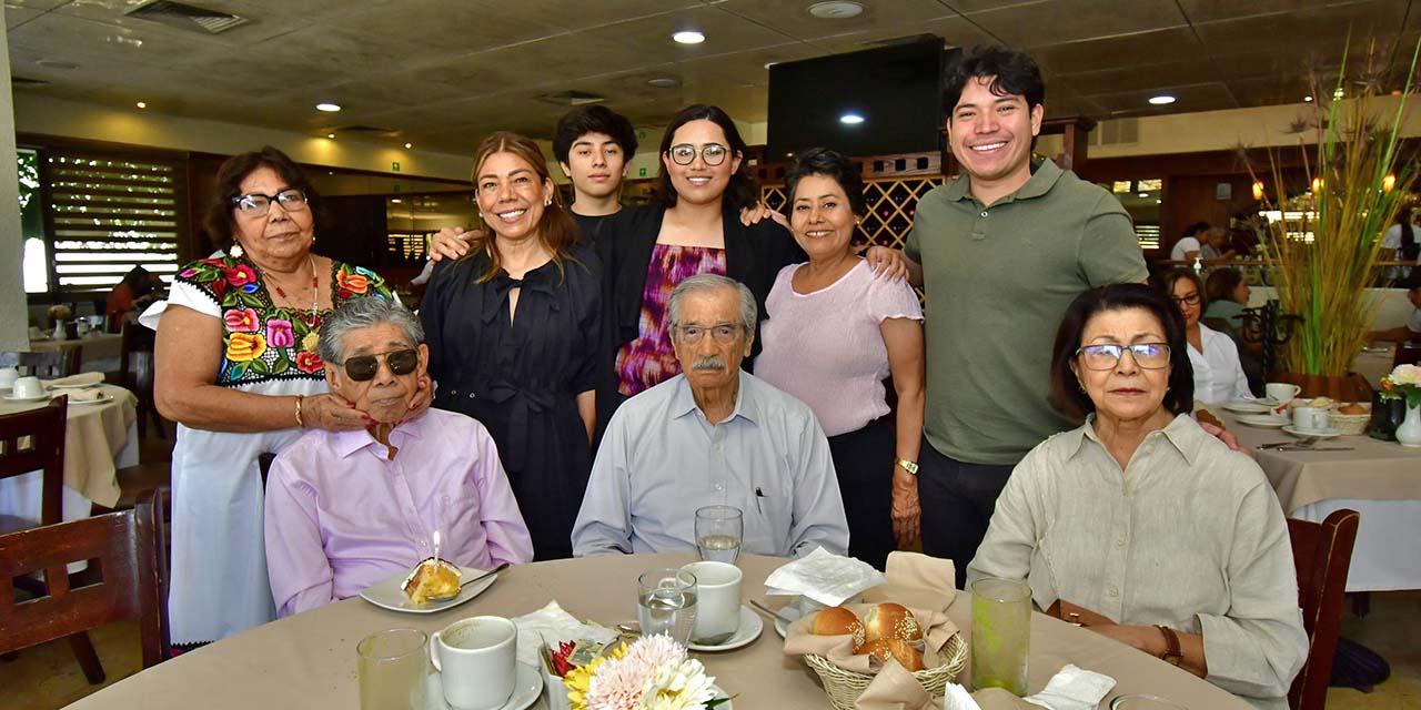 Fotos: Rubén Morales // Pedro Velásquez agradeció a todos sus familiares por las muestras de cariño que le presentaron.