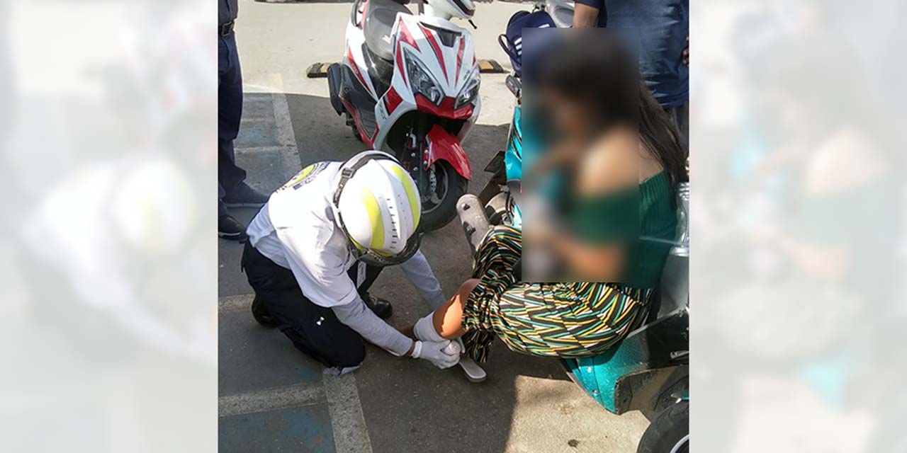 La motociclista presenta una contusión en la tibia del lado izquierdo.