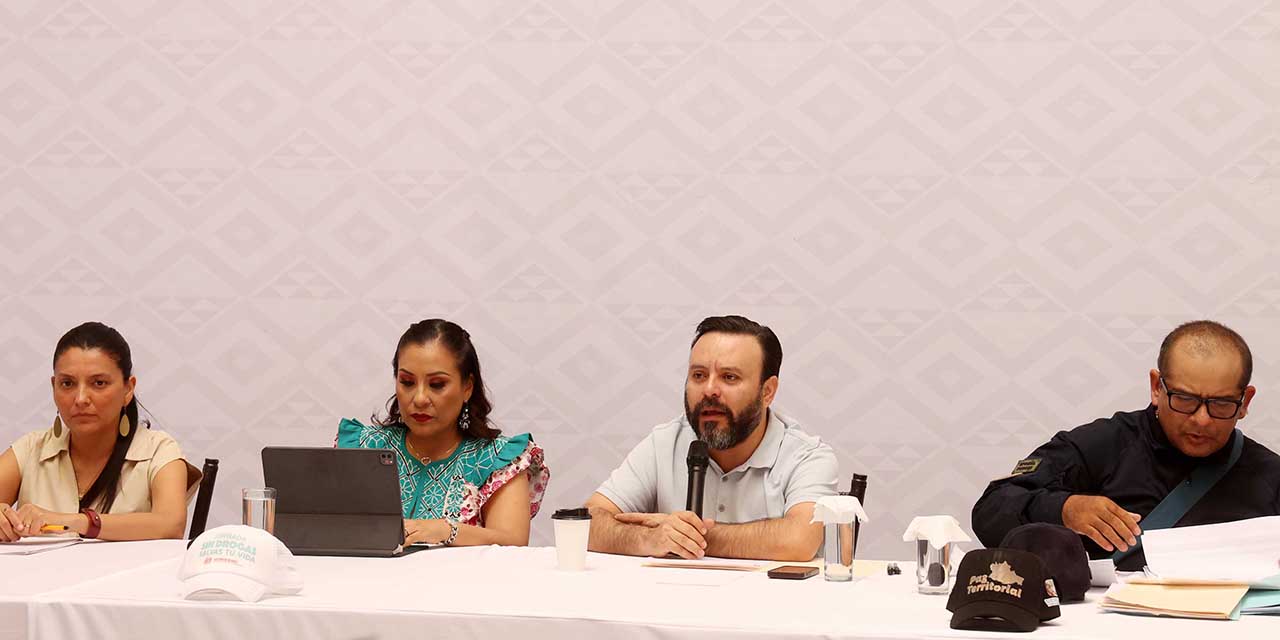 Foto: Luis Alberto Cruz // El secretario de Gobierno, Jesús Romero López, llama a las organizaciones sociales a evitar bloqueos y priorizar el diálogo.