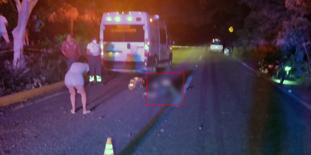 Motociclista sufre accidente en Santa María Huatulco