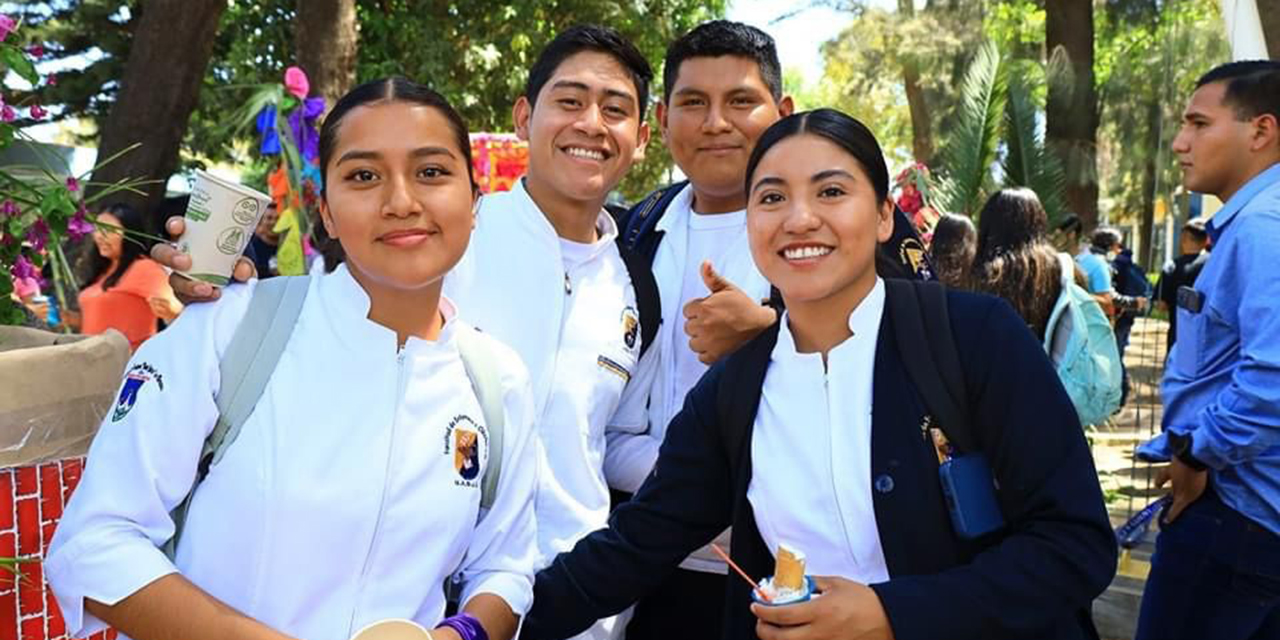 27 mil estudiantes de la UABJO inician periodo vacacional de Verano
