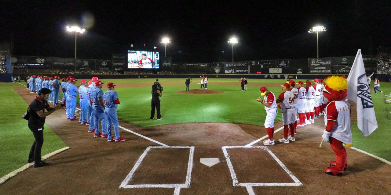 Foto: Leobardo García Reyes // La escuadra oaxaqueña se alista para recibir a partir de este martes a los Tigres de Quintana Roo.
