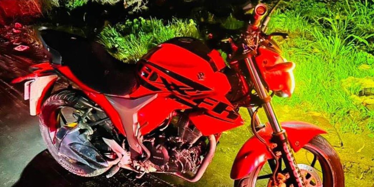 Motociclista derrapa en la 190