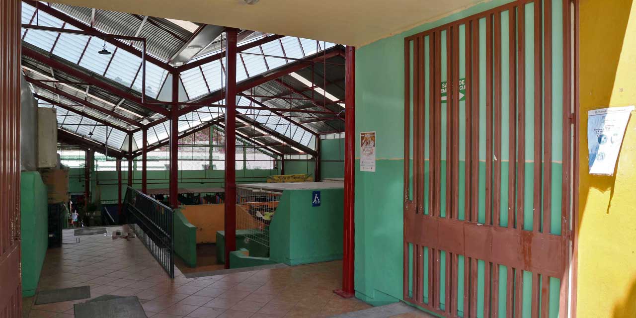 Foto: Luis Alberto Cruz // También se prevé un mantenimiento en las puertas de acceso del mercado Cuarto Centenario.